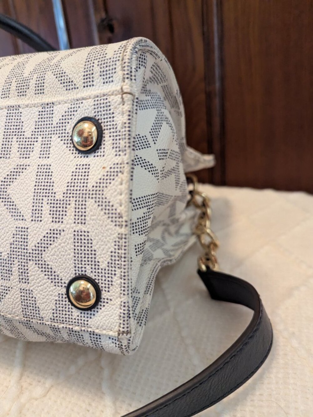 Michael Kors Hamilton Large White MK Logo Tote Bag Gold Chain Leather Trim‎ Bag - Picture 9 of 16